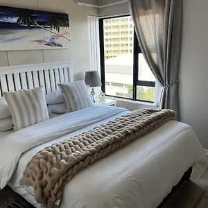  Apartment Beachside Bliss
