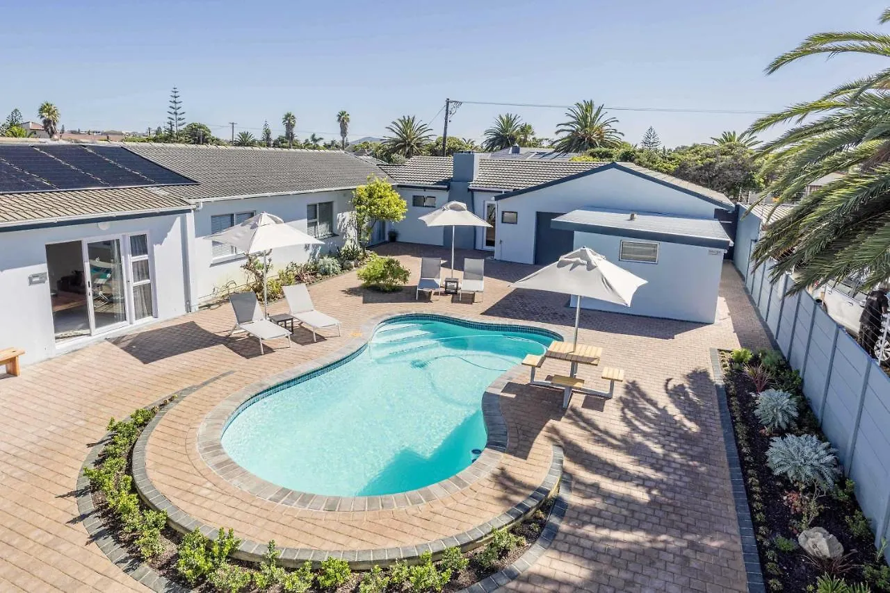 Southeaster Apartment Bloubergstrand South Africa