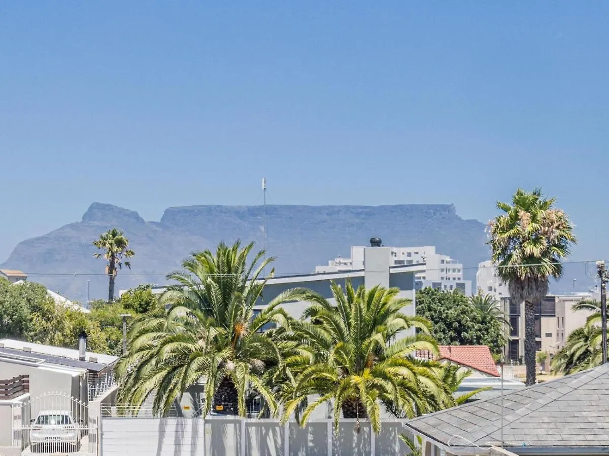 Southeaster Apartment Bloubergstrand