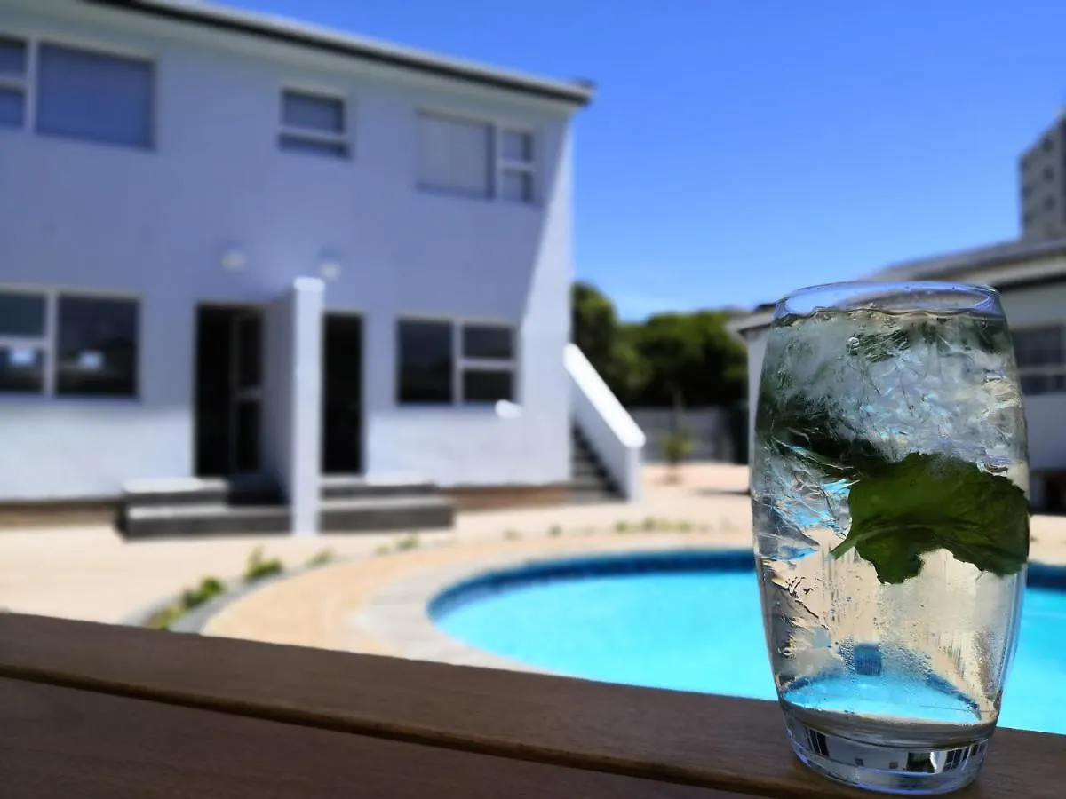 Southeaster Apartment Bloubergstrand