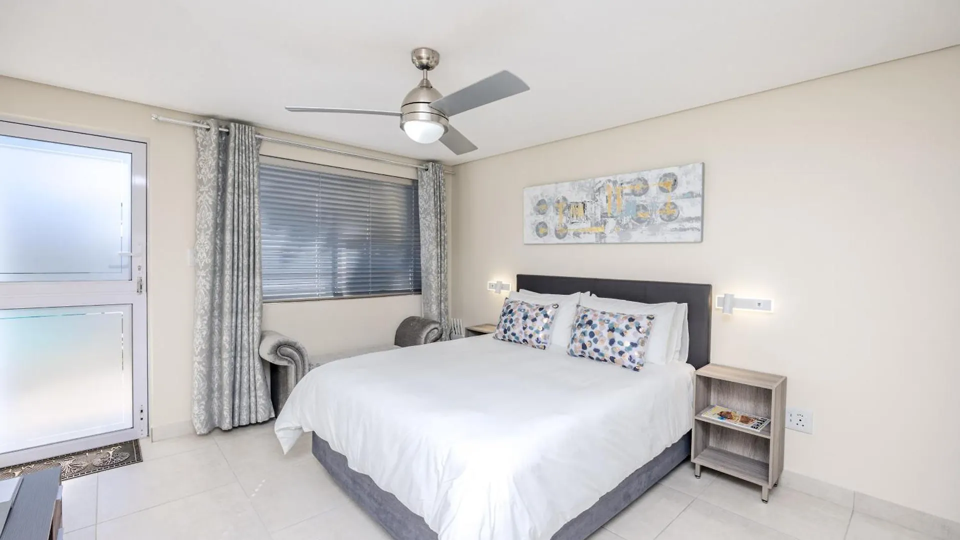 Southeaster Apartment Bloubergstrand